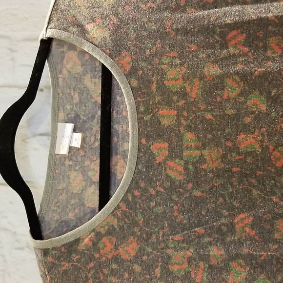 Lularoe Tunic- high/low top - Picture 6 of 6